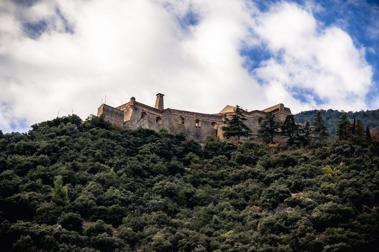 Sundrenched Relais De Poste In Serdinya Экстерьер фото