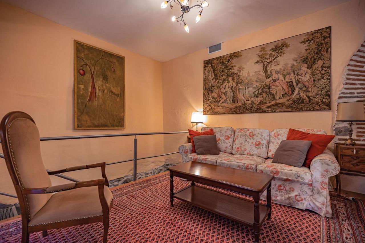 Sundrenched Relais De Poste In Serdinya Экстерьер фото