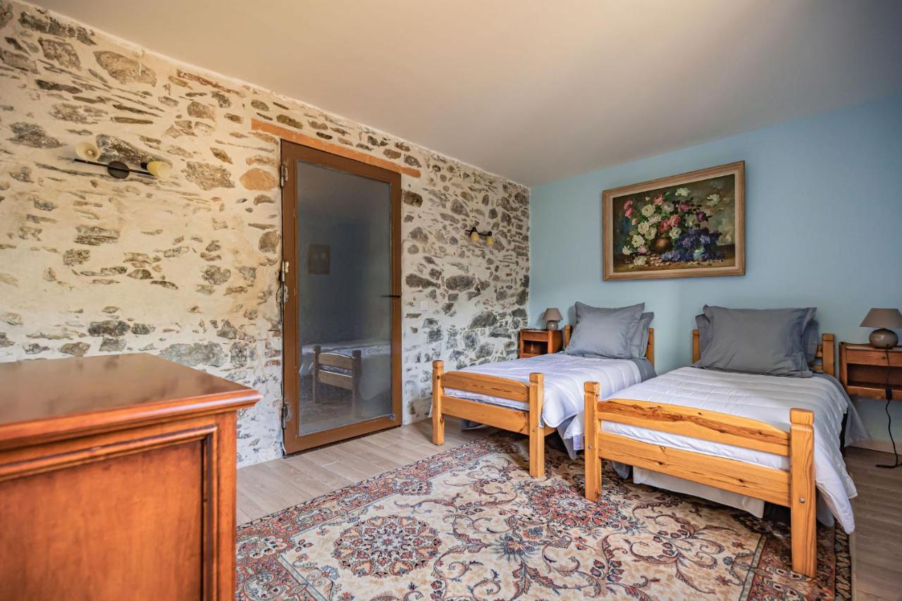 Sundrenched Relais De Poste In Serdinya Экстерьер фото