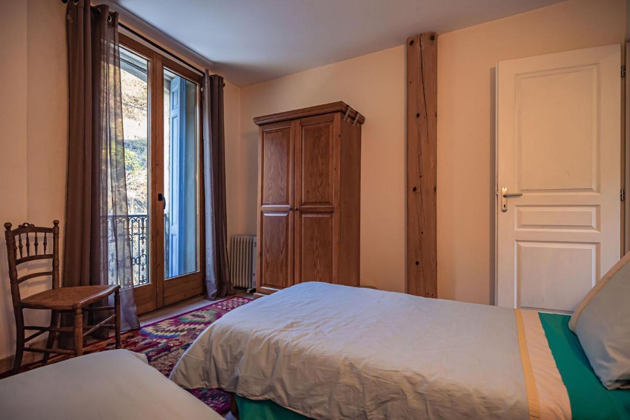 Sundrenched Relais De Poste In Serdinya Экстерьер фото