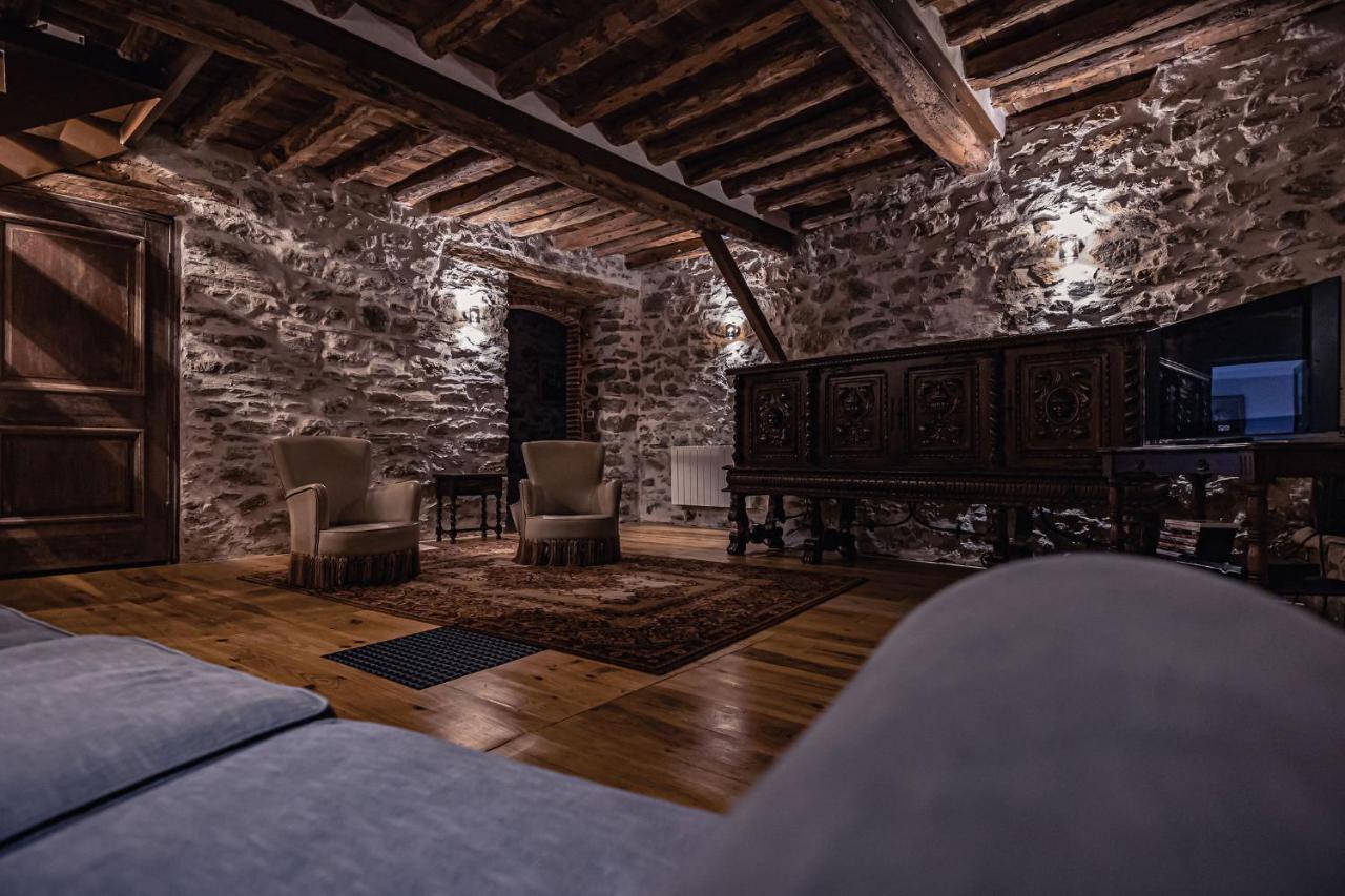 Sundrenched Relais De Poste In Serdinya Экстерьер фото